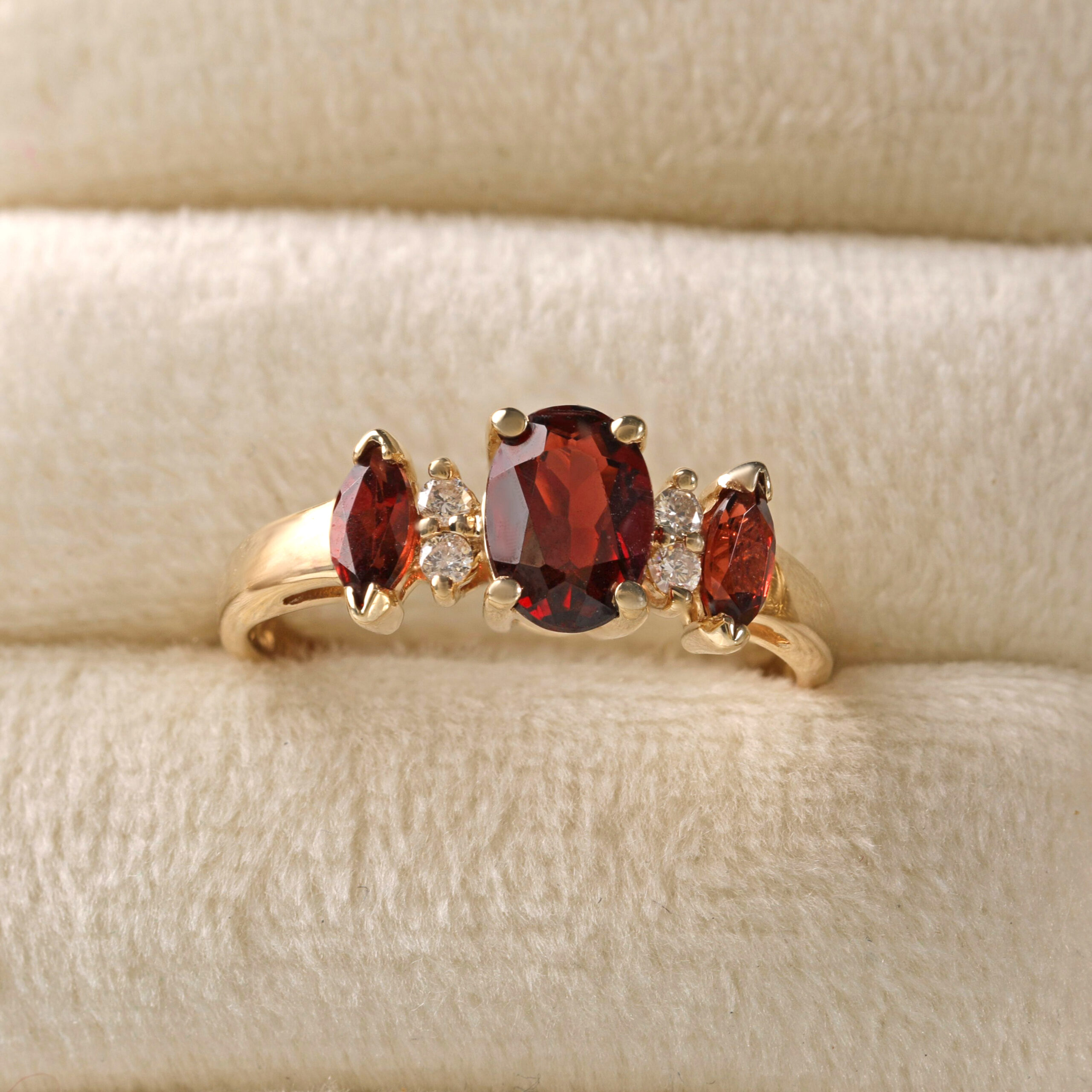 Garnet & Diamond Ring